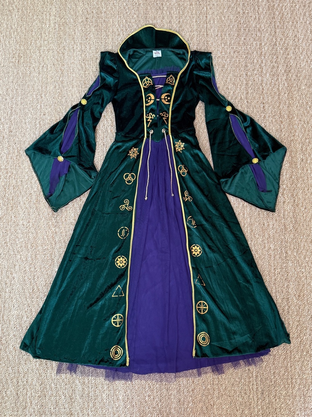 Disney Hocus Pocus Winifred Sanderson Halloween Costume Girls Size Medium (8-10)